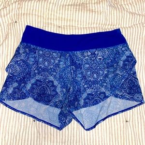 Calia by Carrie Underwood Shorts Size L